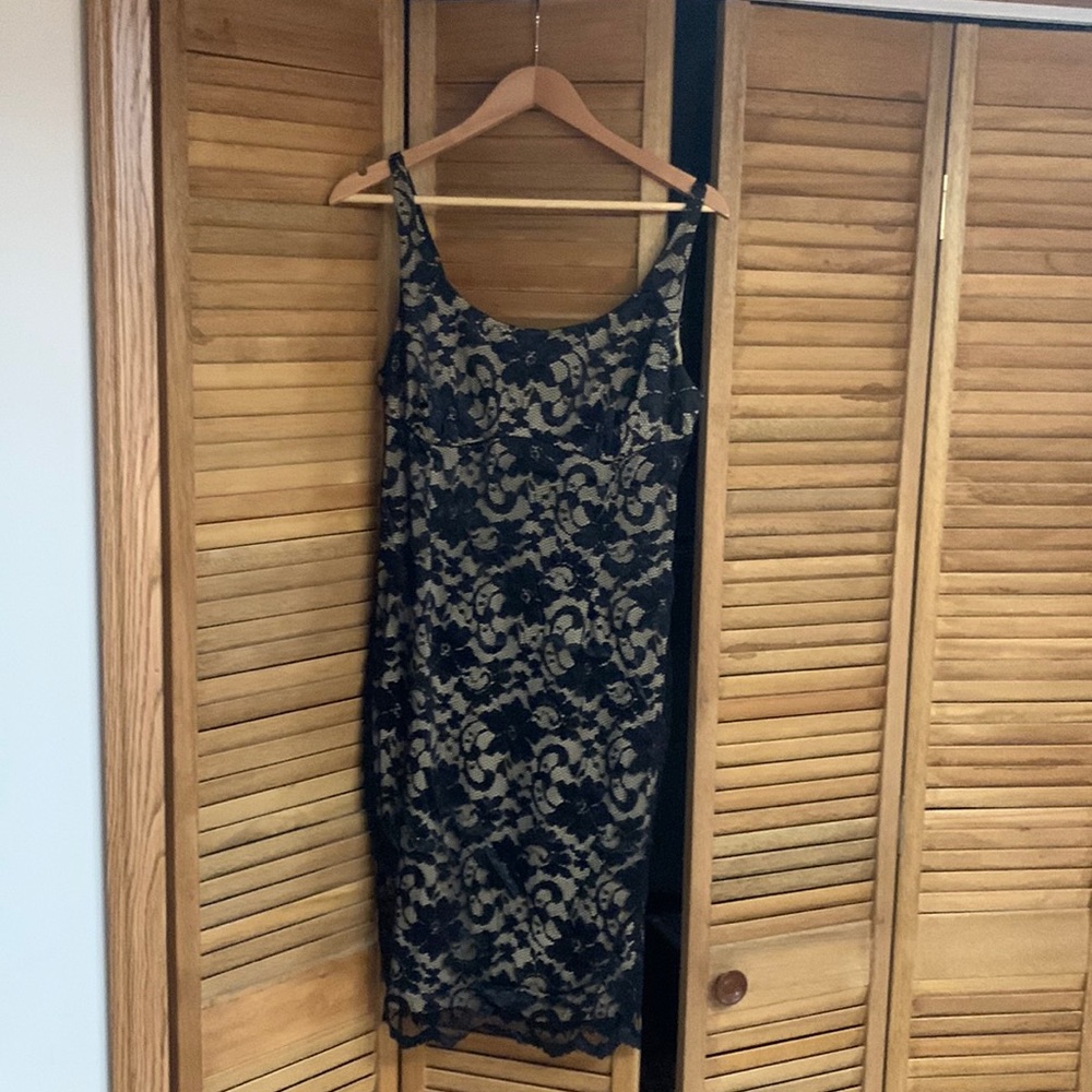 Women’s dress size 12, Black and tan